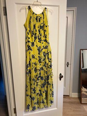 Beautiful and fun yellow formal summer dress